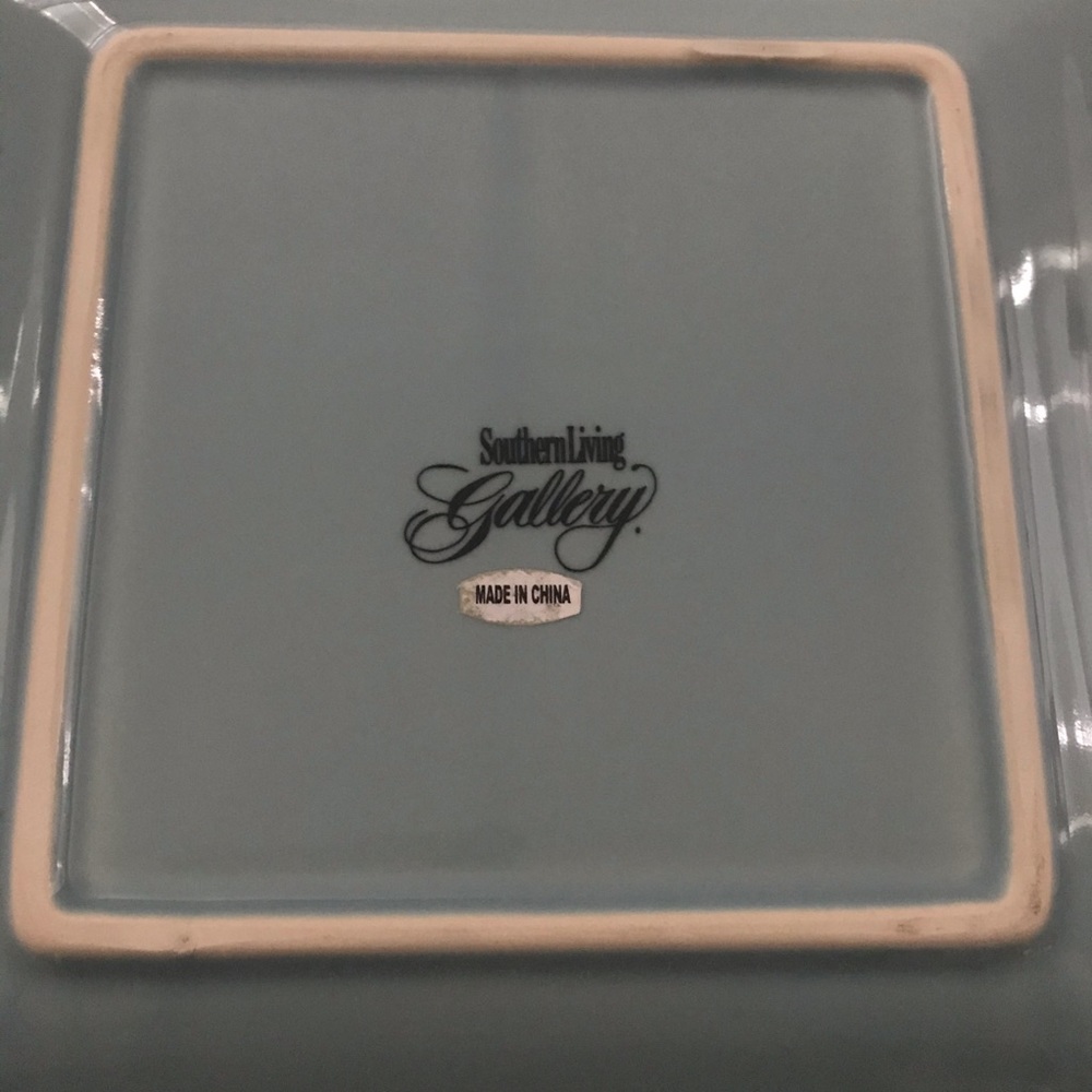 Southern Living at Home Two Pacific Accent Plates - Picture 4 of 4